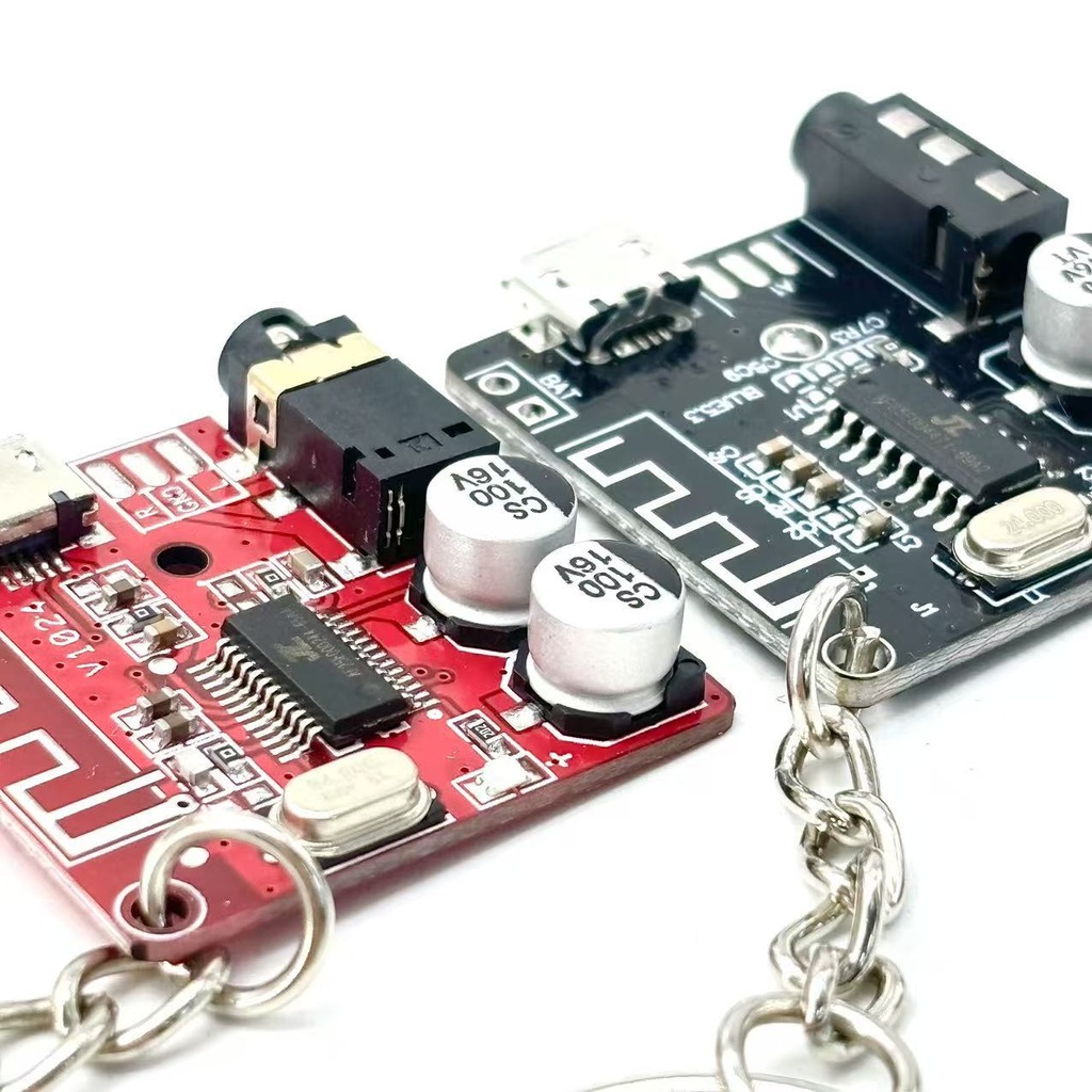 Brelok w stylu cyberpunk z pły – Tech Accessories Board recenzja i cena